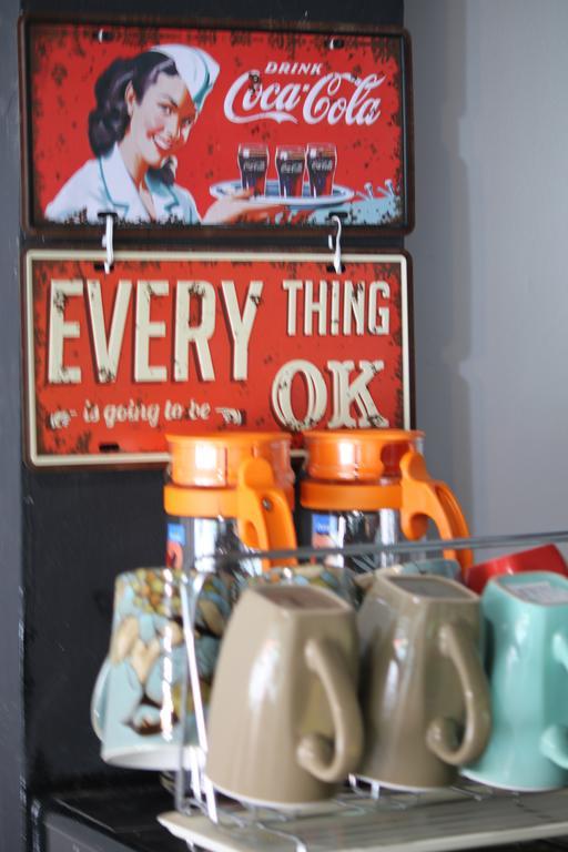 The Galiness International Backpacker Hostel Phuket Patong Buitenkant foto