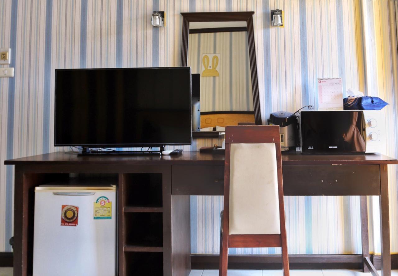 The Galiness International Backpacker Hostel Phuket Patong Buitenkant foto