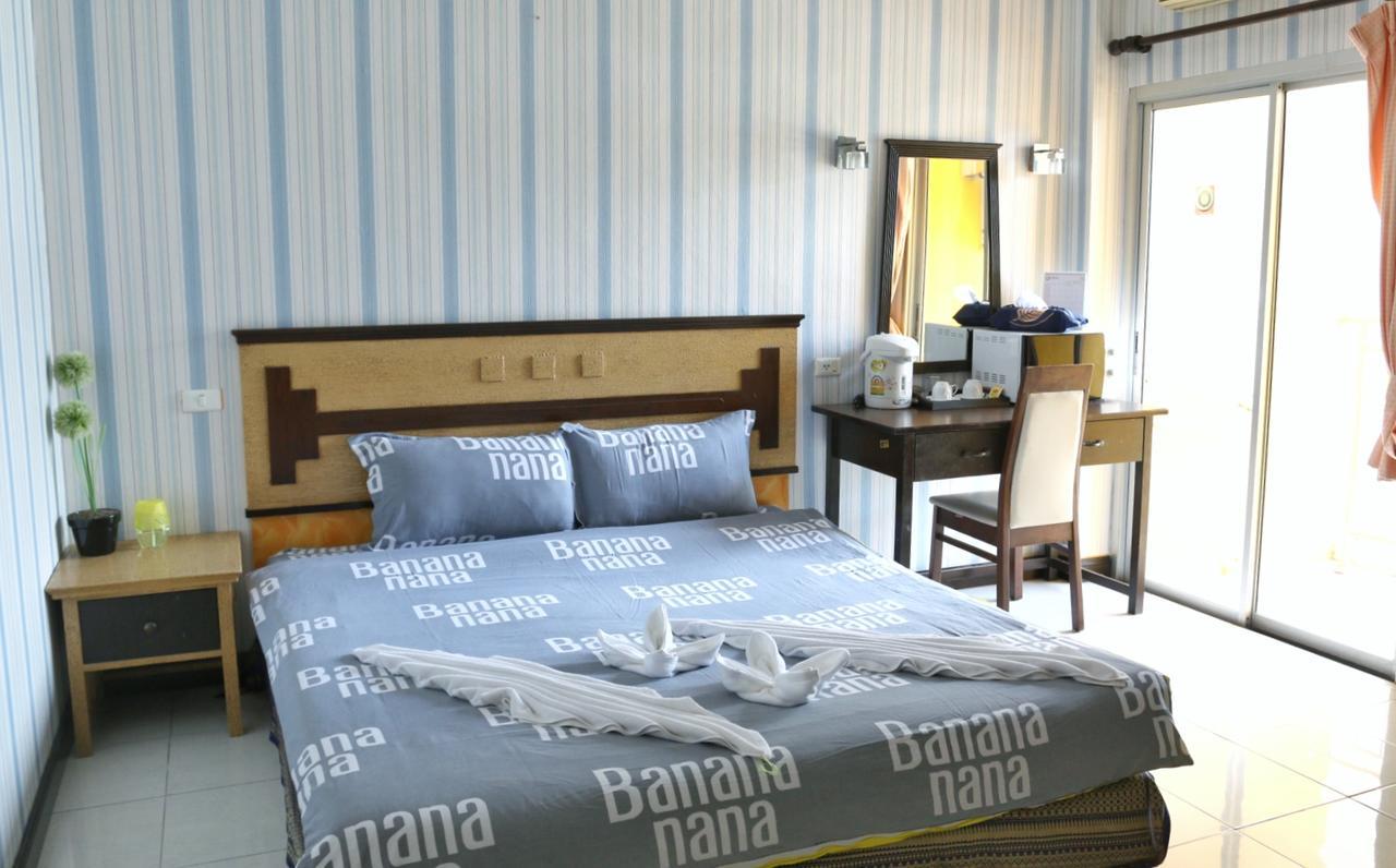 The Galiness International Backpacker Hostel Phuket Patong Buitenkant foto